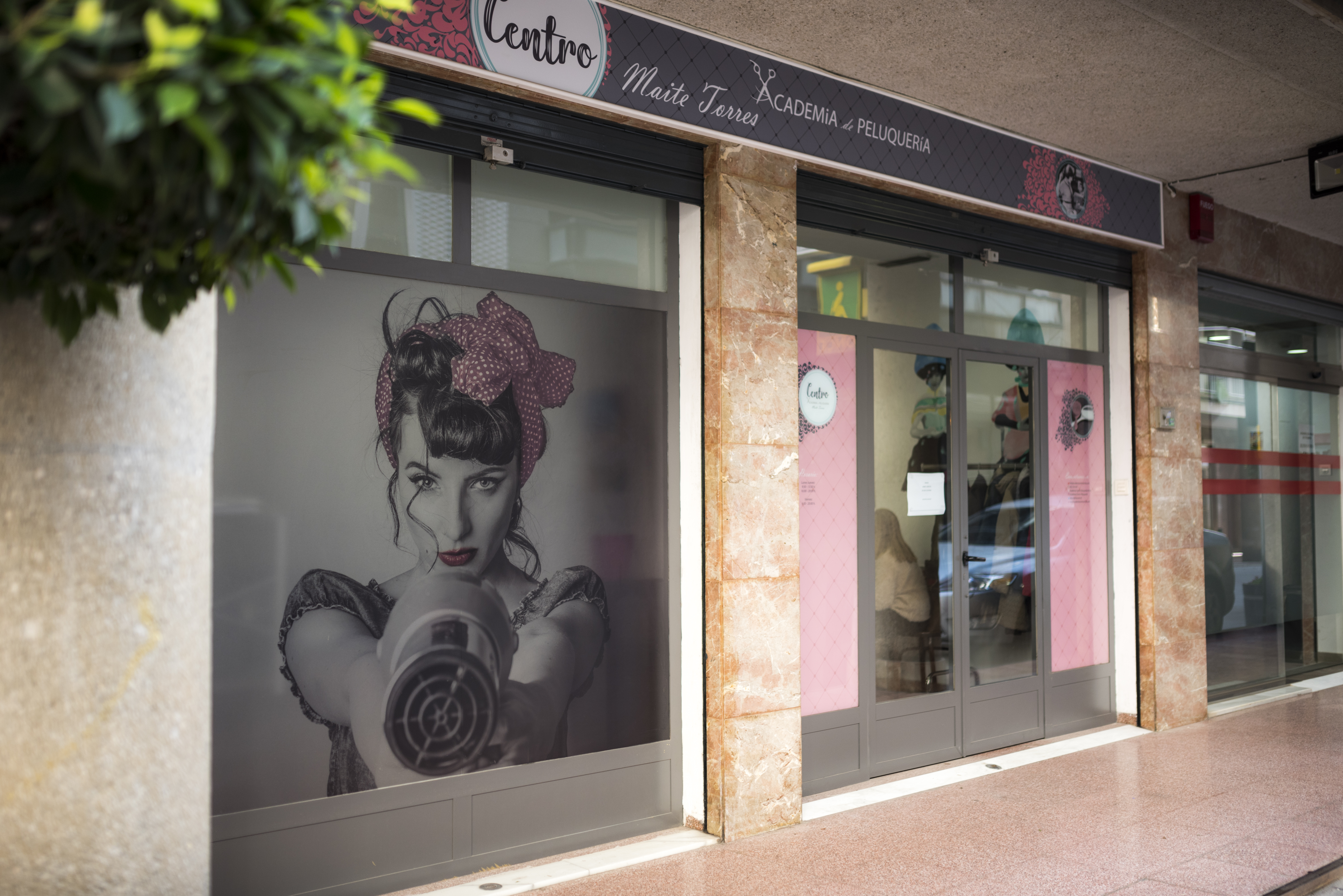 Academia de Peluqueria y estetica en Elche