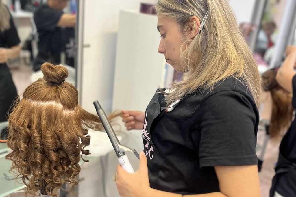 Curso de perfeccionamiento en peluquería